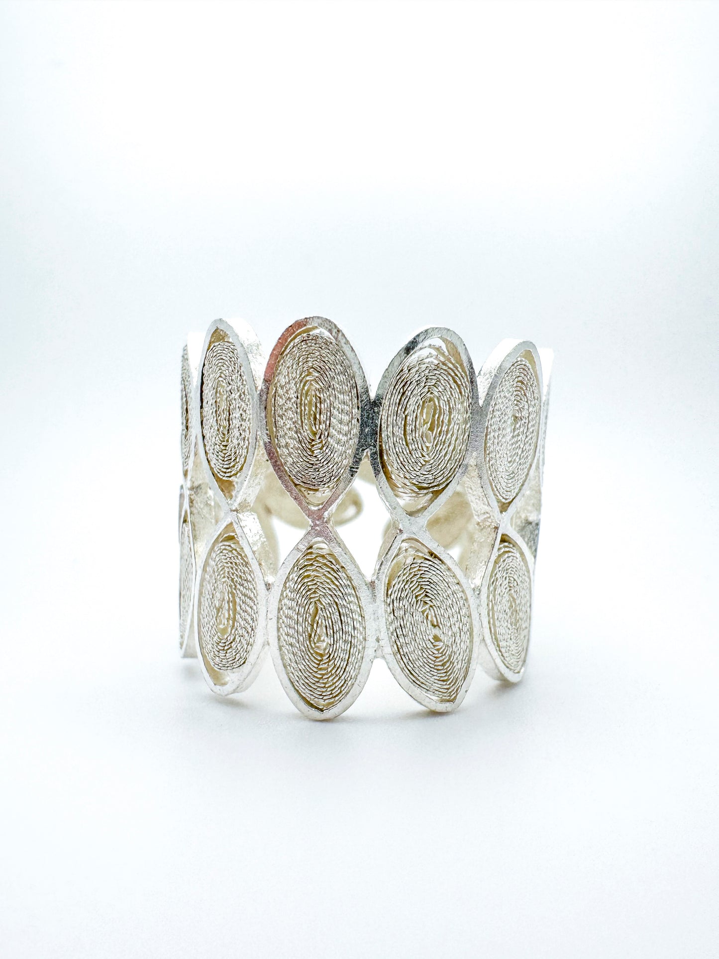 Eva Ring