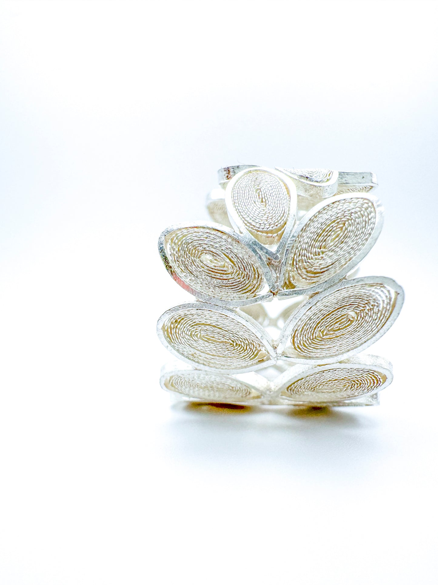 Eva Ring